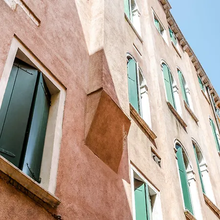 酒店 爱丽儿希尔瓦酒店 2*