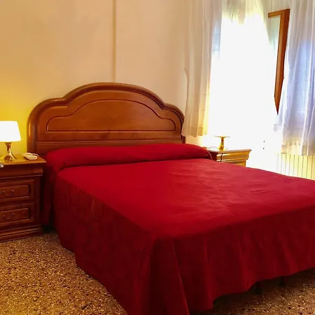 Hotel Ariel Silva 2*