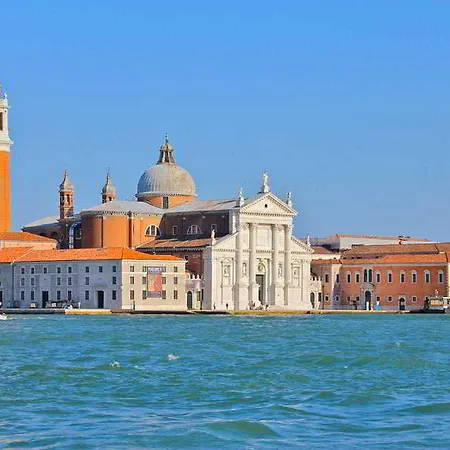 Ariel Silva Hotel Venice