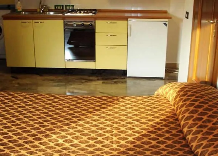 Ariel Silva 2* Velence