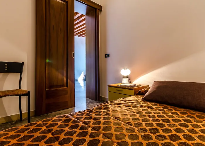 Ariel Silva Hotel 2*